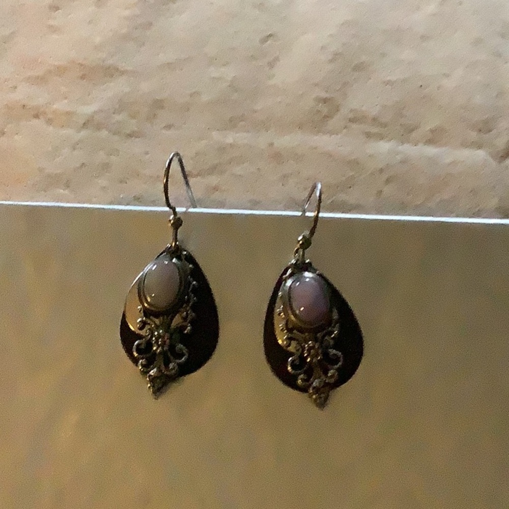 NWOT Silver Forest Hand made in Vermont earrings with a smokey lavender quartz.